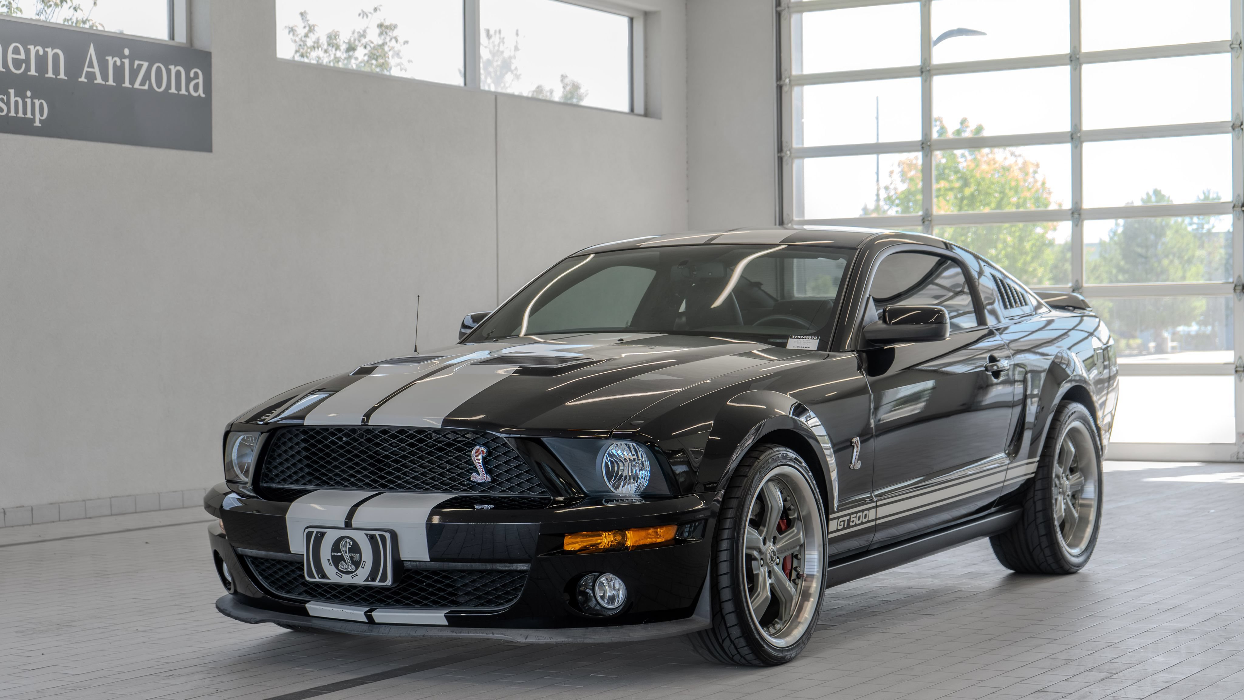 Used 2007 Ford Mustang Shelby GT500 RWD image 24