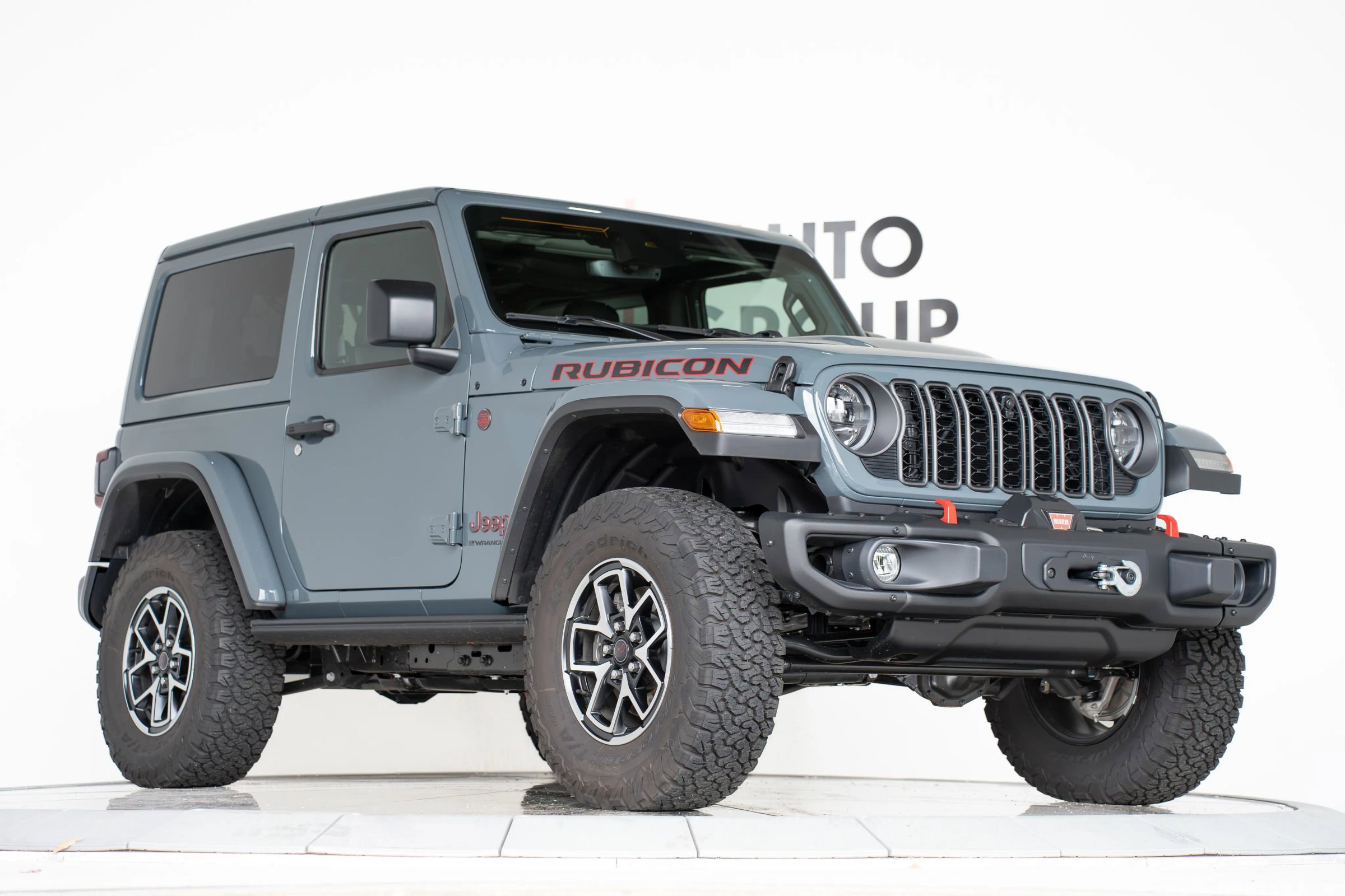 Used 2024 Jeep Wrangler Rubicon image 2