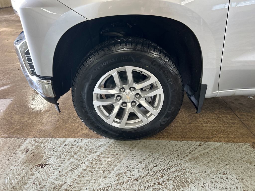 Certified 2022 Chevrolet Silverado 1500 LT AWD/4WD image 11