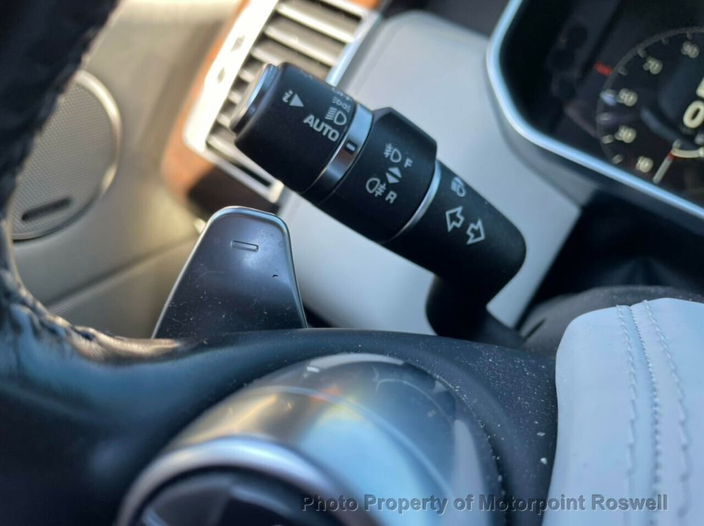 Used 2017 Land Rover Range Rover Long Wheelbase Autobiography image 27