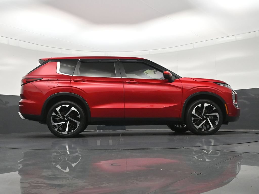 Used 2023 Mitsubishi Outlander SE FWD image 27