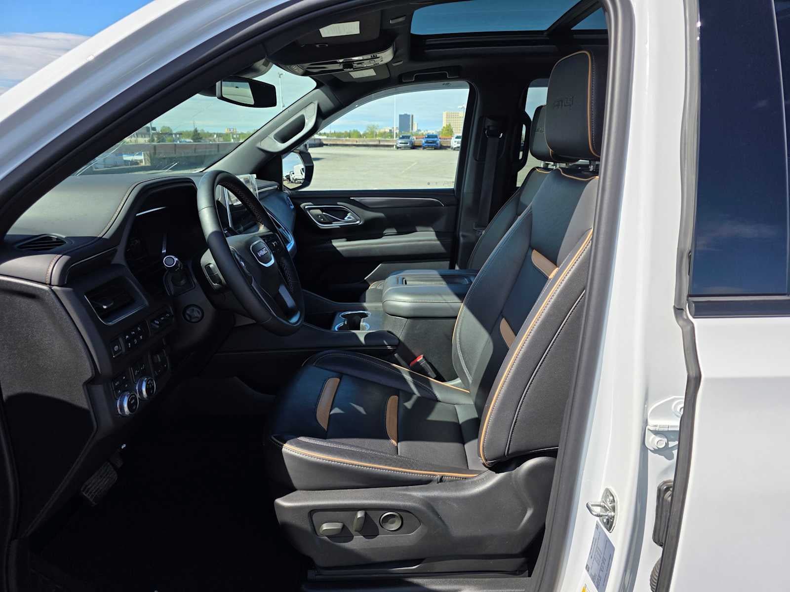 Used 2023 GMC Yukon AT4 w/ AT4 Premium Plus Package AWD/4WD image 20