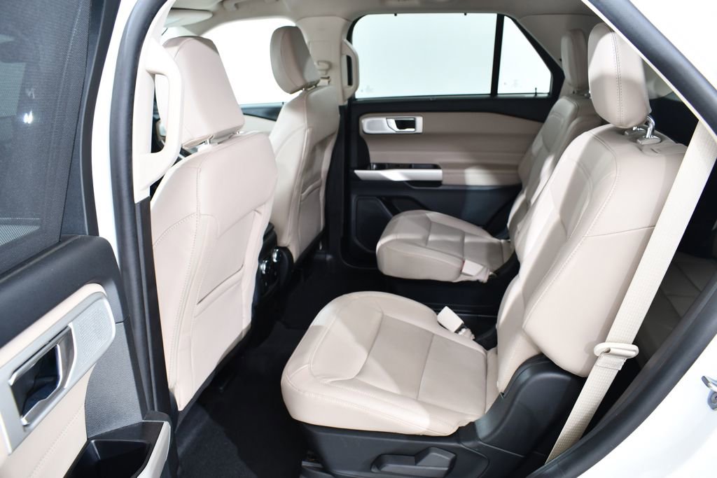 Used 2022 Ford Explorer Limited w/ Limited Technology Package image 16