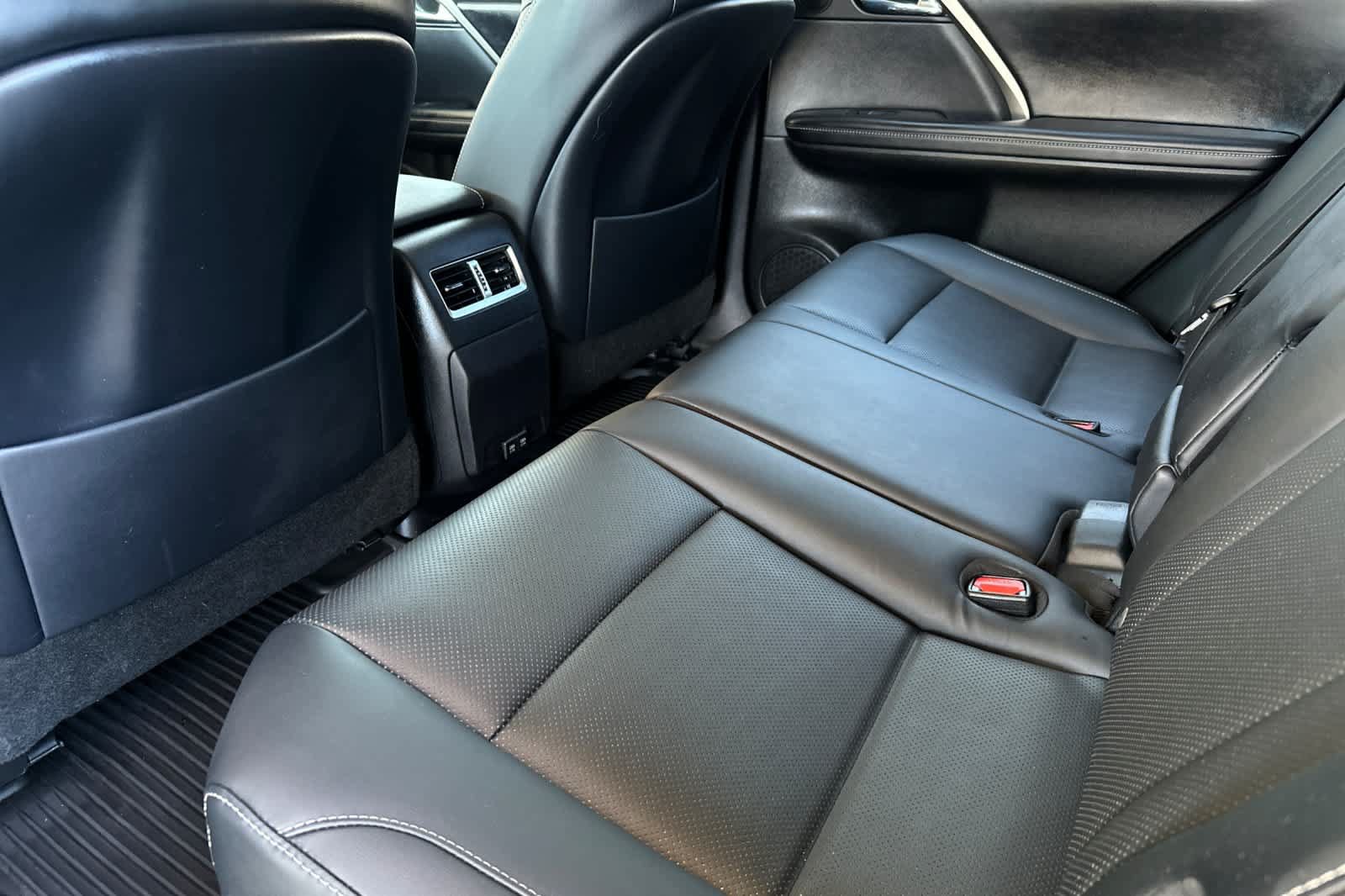 Used 2020 Lexus RX 350 AWD w/ Accessory Package image 4