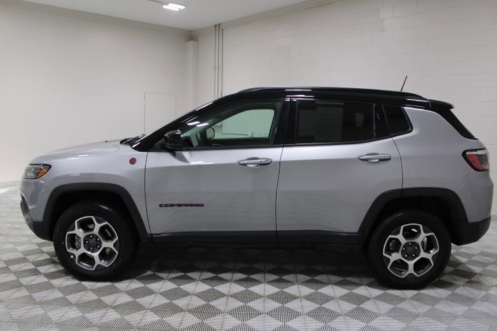 Used 2022 Jeep Compass Trailhawk image 8