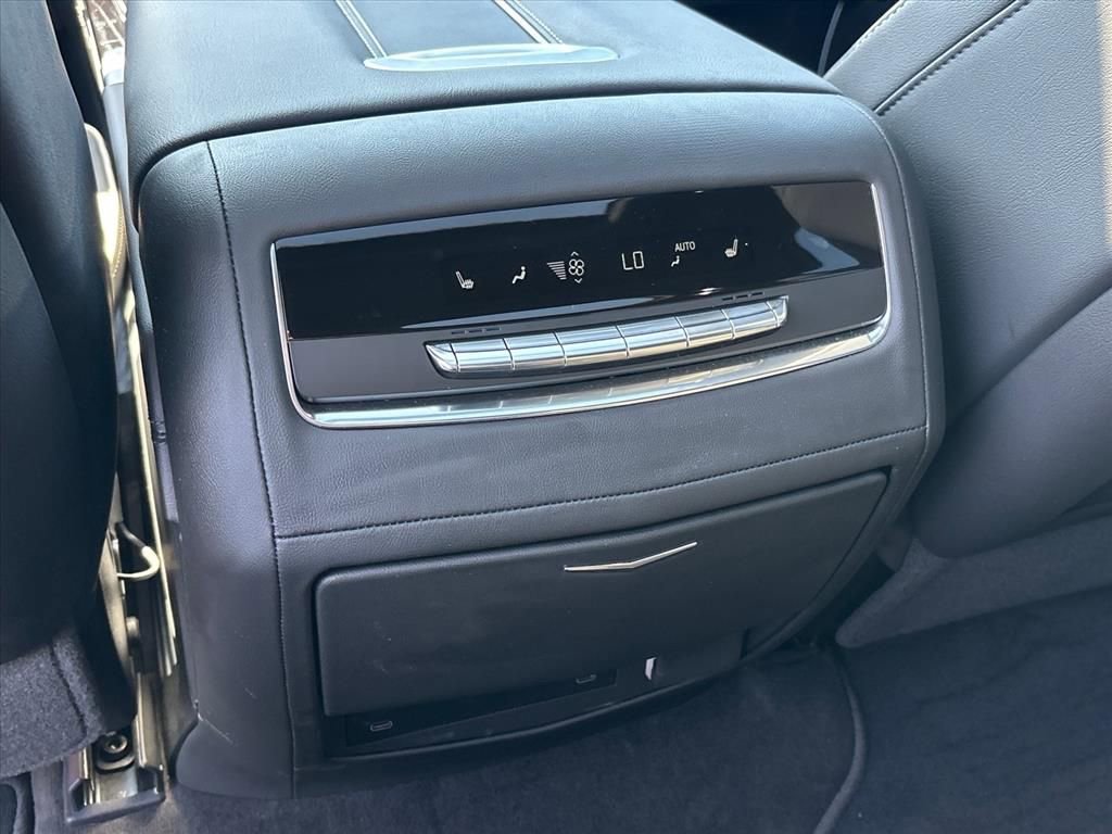 Used 2026 Cadillac Escalade Sport AWD/4WD image 21
