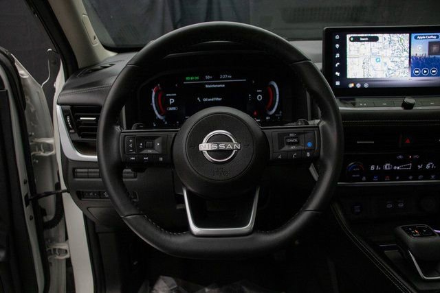 Used 2024 Nissan Rogue Platinum w/ Platinum Premium Package image 27