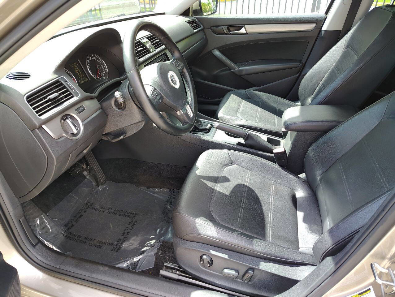 Used 2015 Volkswagen Passat TDI SE image 19