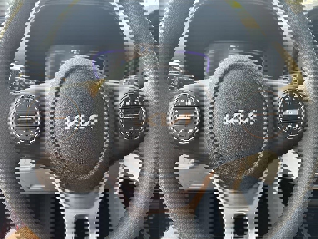 New 2025 Kia Soul LX w/ LX Technology Package image 15