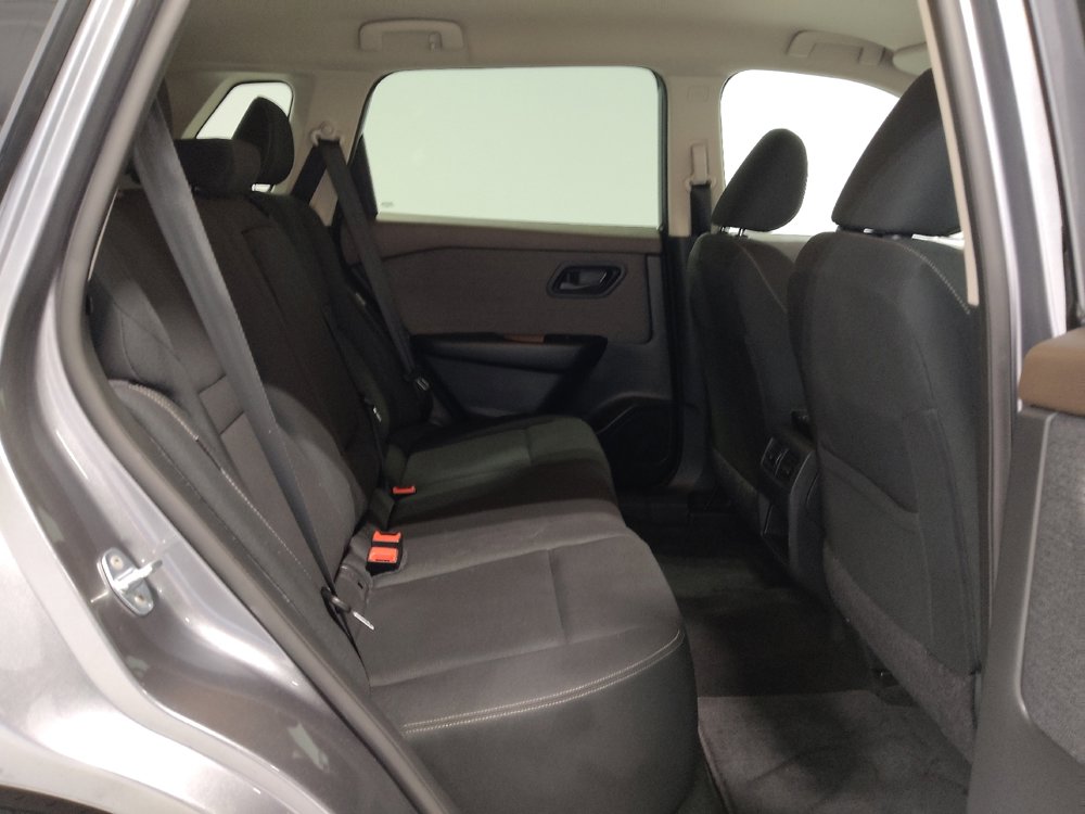 Used 2023 Nissan Rogue S image 19