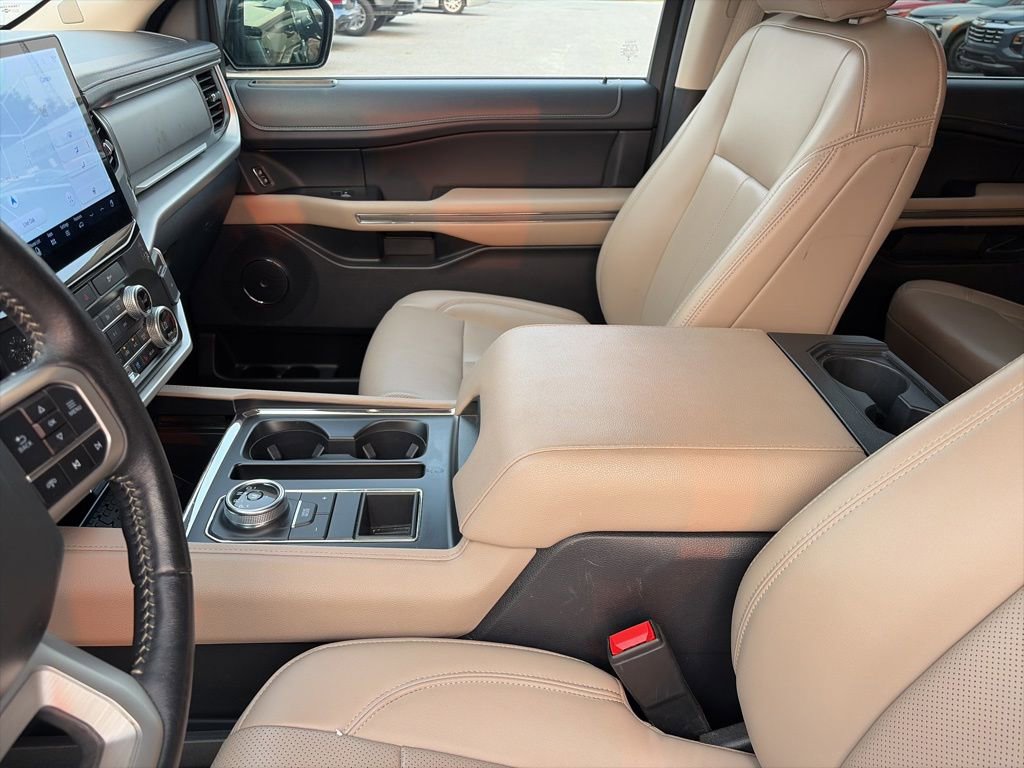 Used 2024 Ford Expedition Max XLT RWD image 25