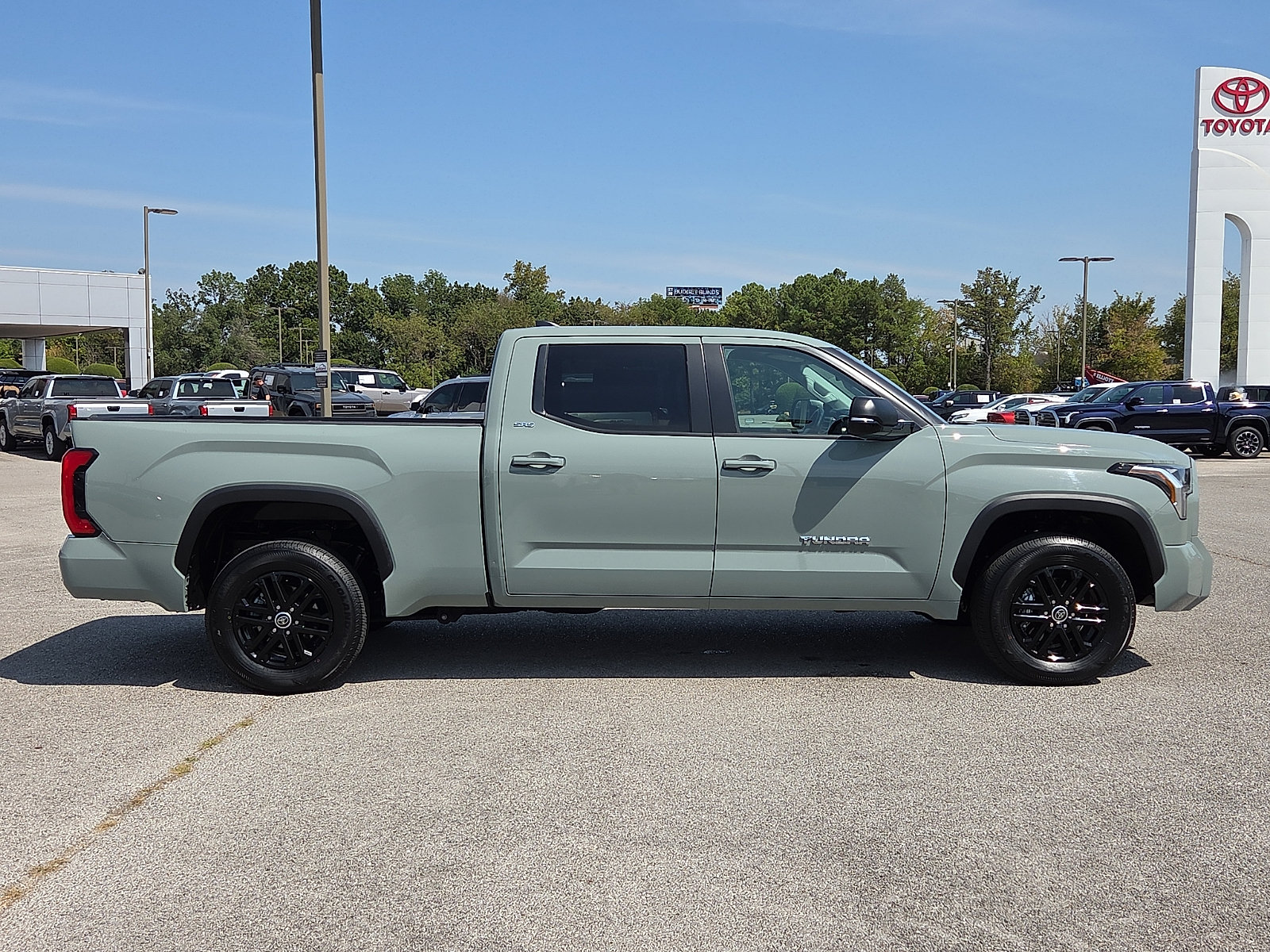 Used 2024 Toyota Tundra SR5 w/ SR5 Premium Package AWD/4WD image 6