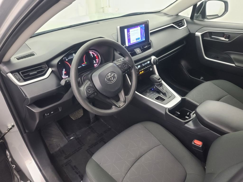Used 2025 Toyota RAV4 XLE image 14