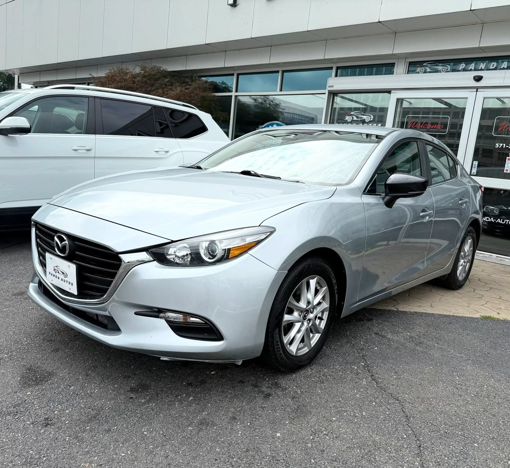 Used 2018 MAZDA MAZDA3 Sport w/ Preferred Equipment Package FWD image 3