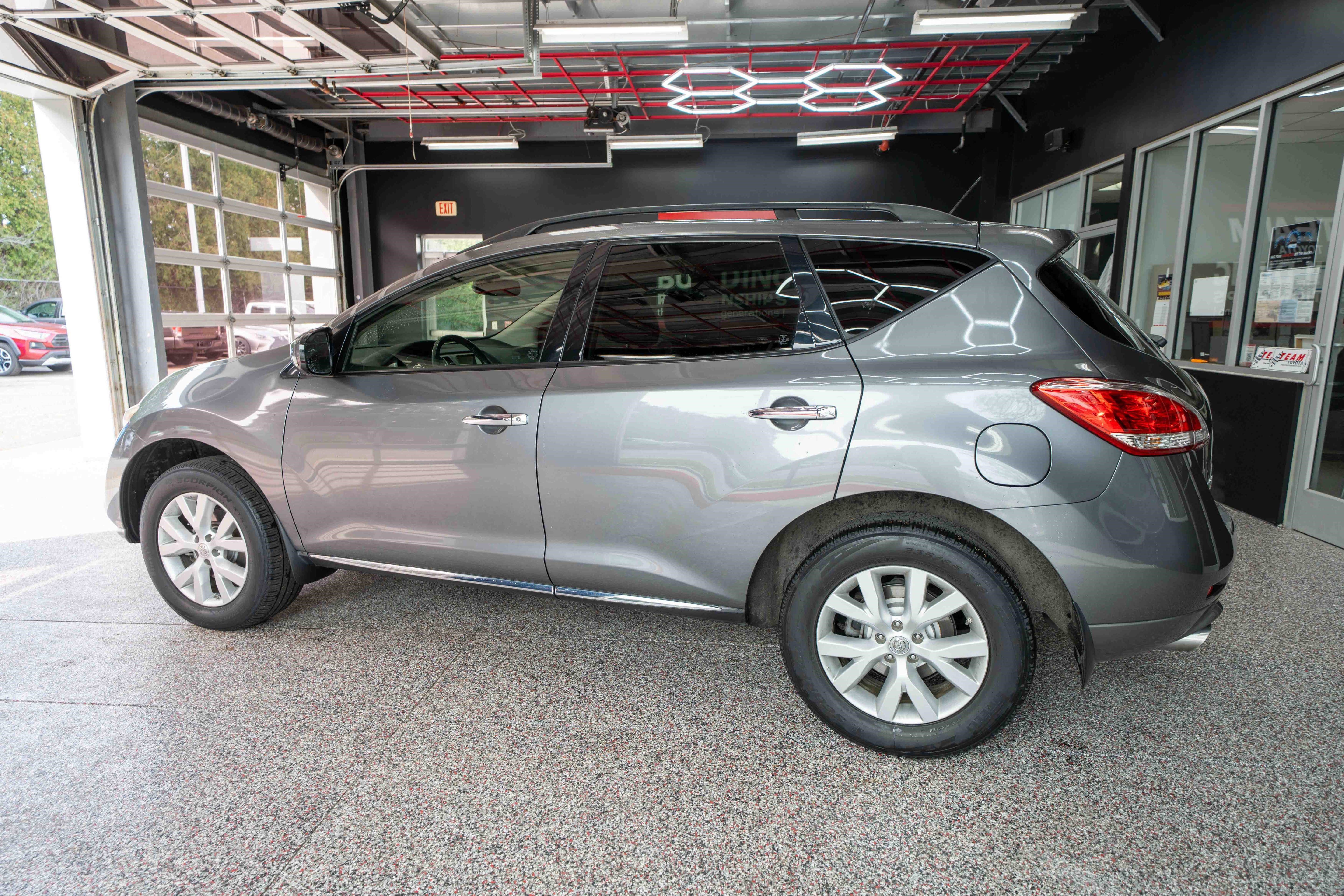 Used 2013 Nissan Murano SL w/ Navigation Pkg image 2