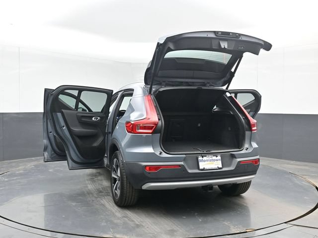 Used 2023 Volvo XC40 B4 Ultimate FWD image 49