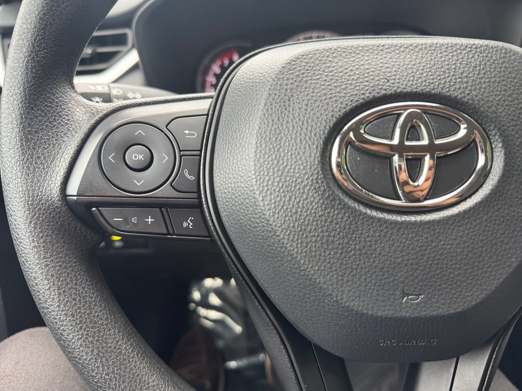 Used 2025 Toyota RAV4 LE AWD/4WD image 29