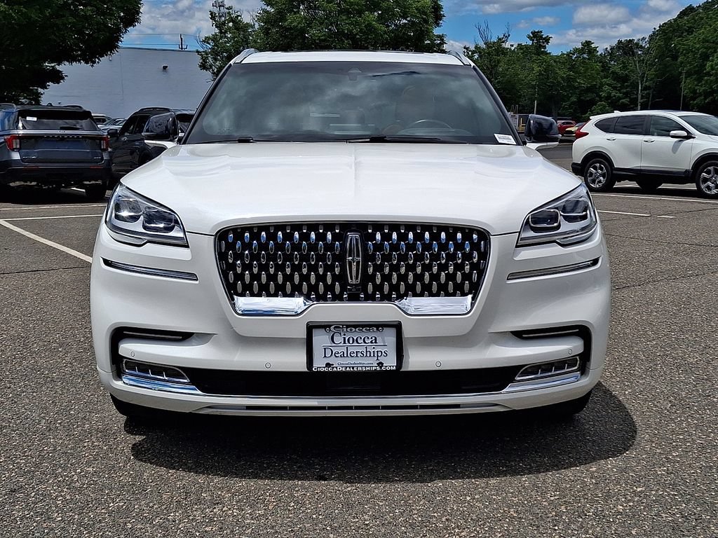 Certified 2023 Lincoln Aviator Black Label w/ Dynamic Handling Package AWD/4WD image 5