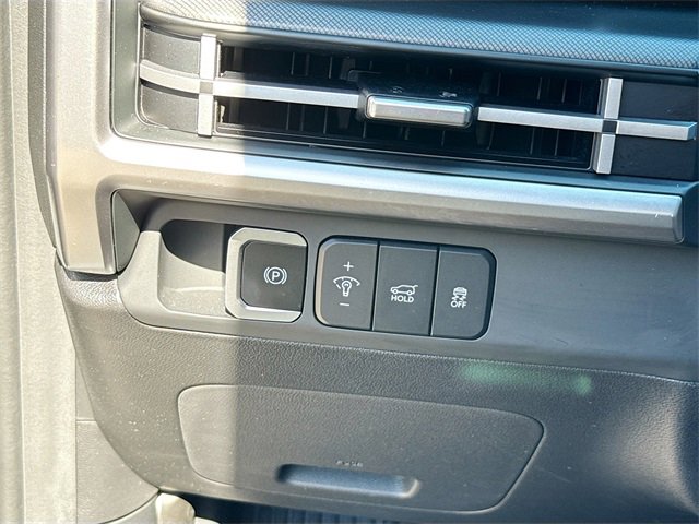Used 2024 Hyundai Santa Fe SE image 10