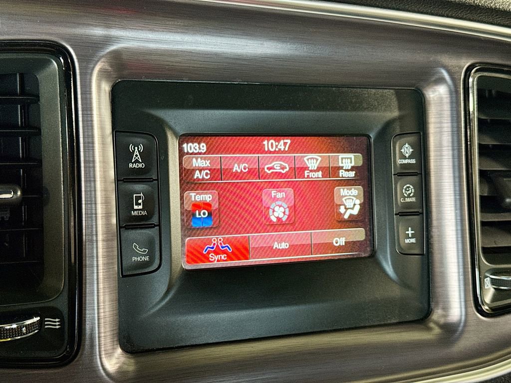 Used 2016 Dodge Challenger SXT w/ Driver Convenience Group RWD image 22
