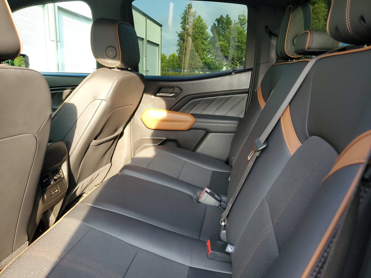Used 2024 GMC Canyon AT4 AWD/4WD image 10