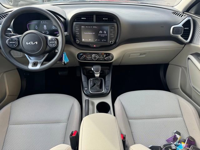 Certified 2025 Kia Soul LX w/ LX Technology Package image 12