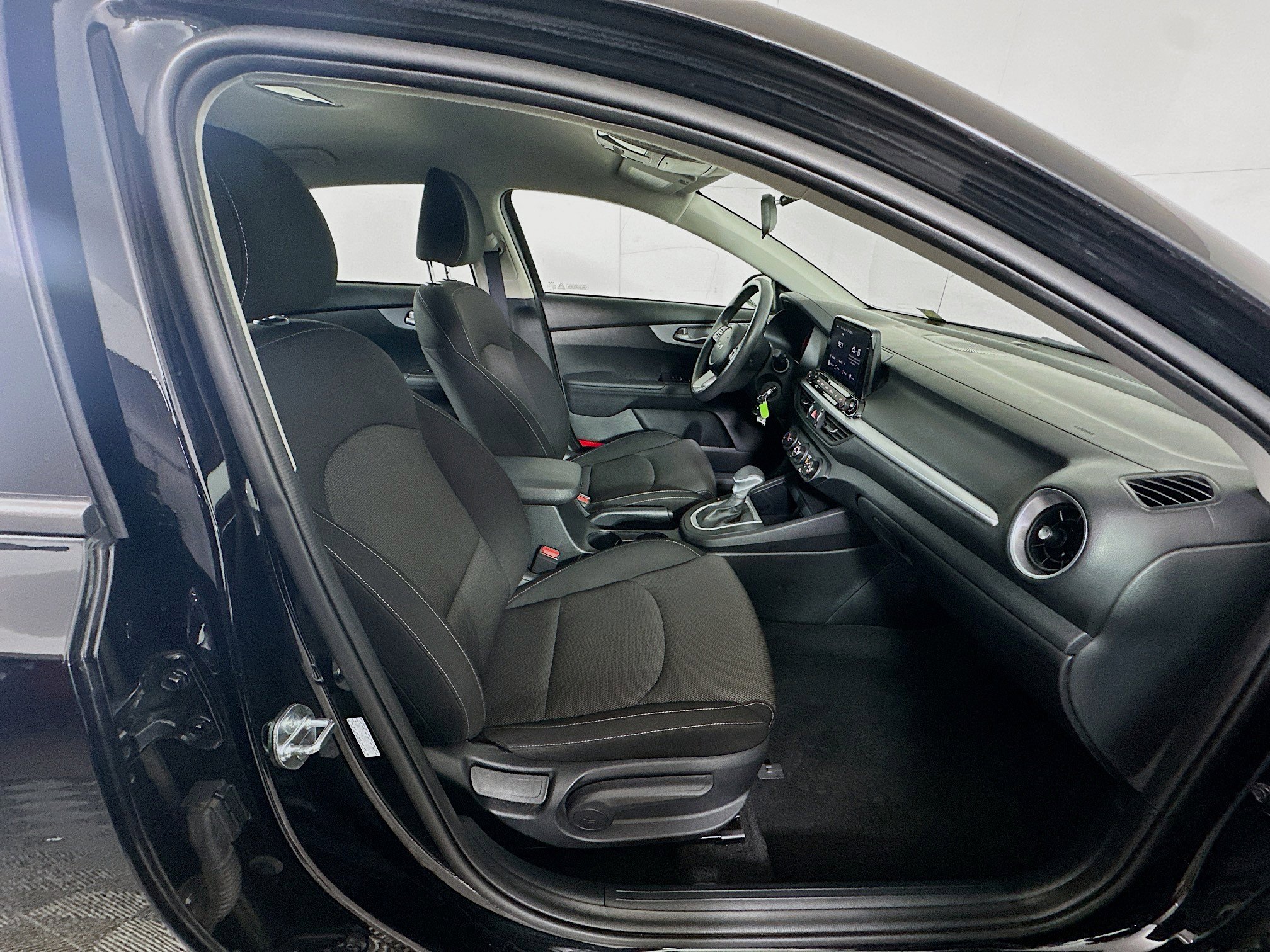 Used 2024 Kia Forte LXS image 29