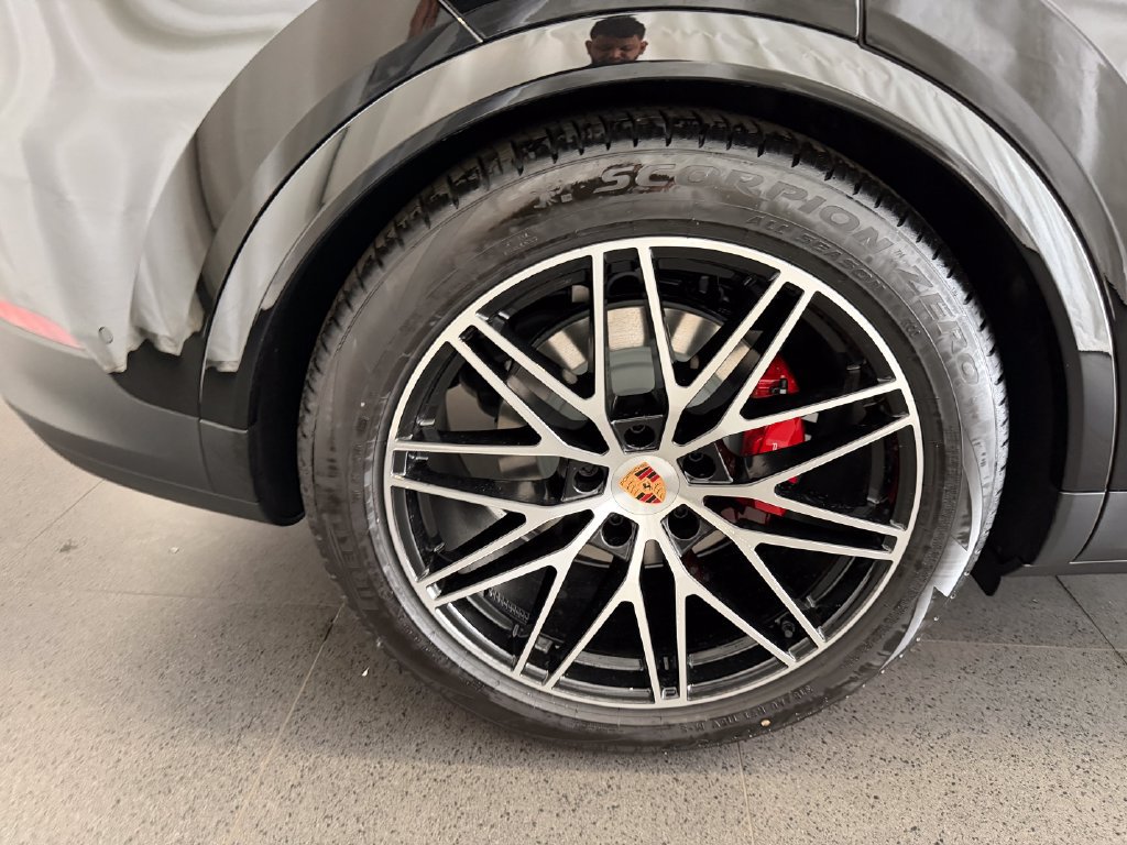 New 2026 Porsche Cayenne S AWD/4WD image 12