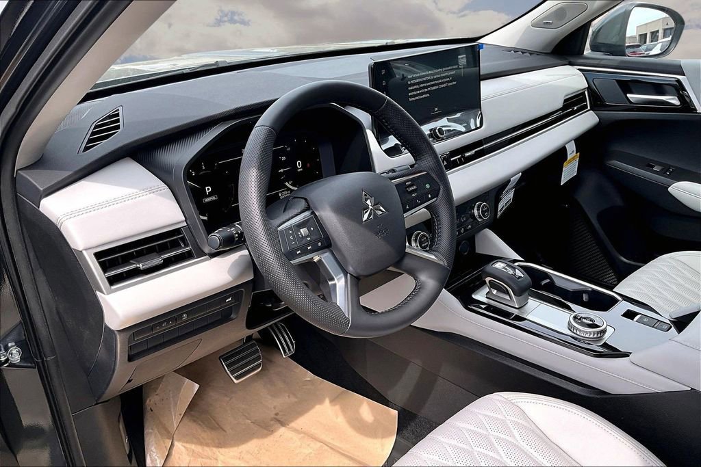 New 2026 Mitsubishi Outlander SEL FWD image 6