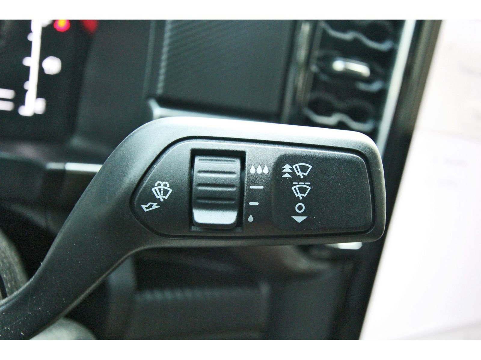 Used 2025 Ford Ranger XLT w/ Equipment Group 301A High RWD image 18