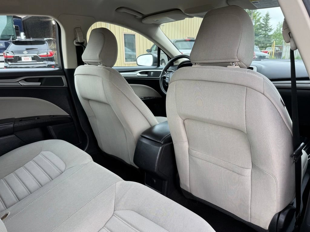 Used 2020 Ford Fusion S FWD image 18