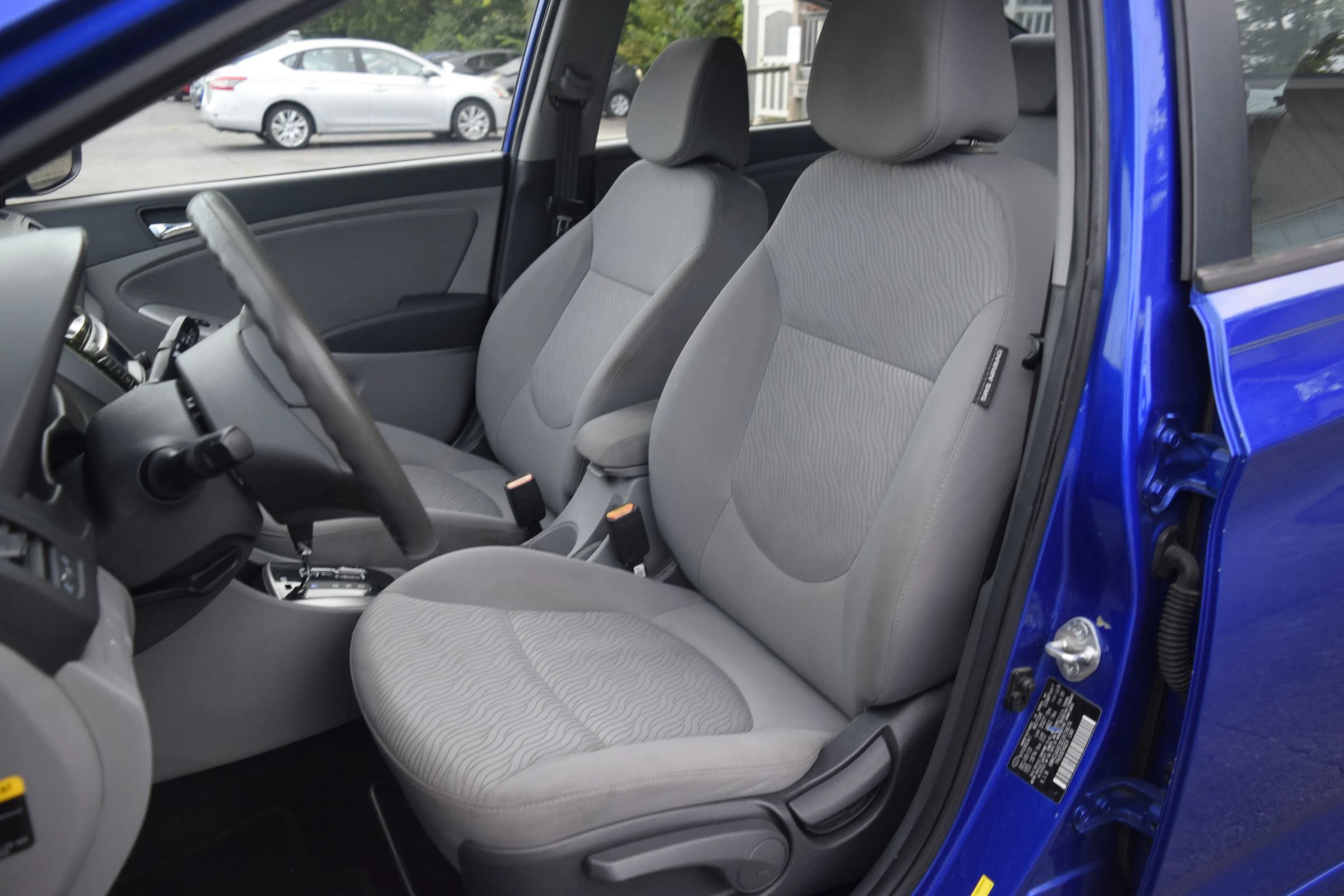 Used 2014 Hyundai Accent GLS w/ Option Group 2 FWD image 7