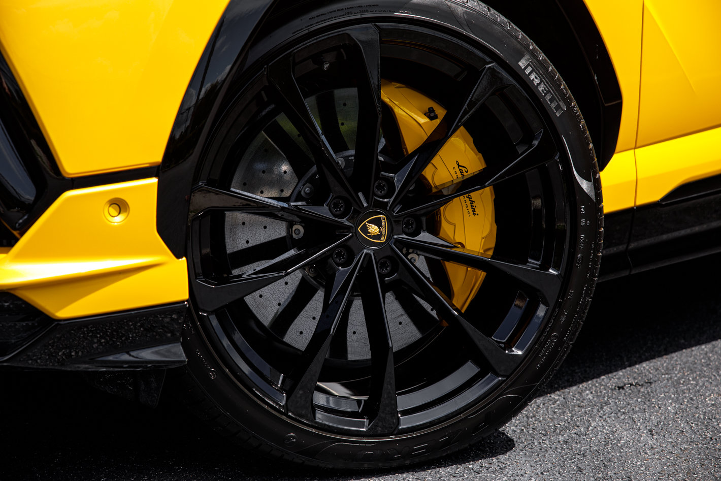 Used 2024 Lamborghini Urus S AWD/4WD image 2