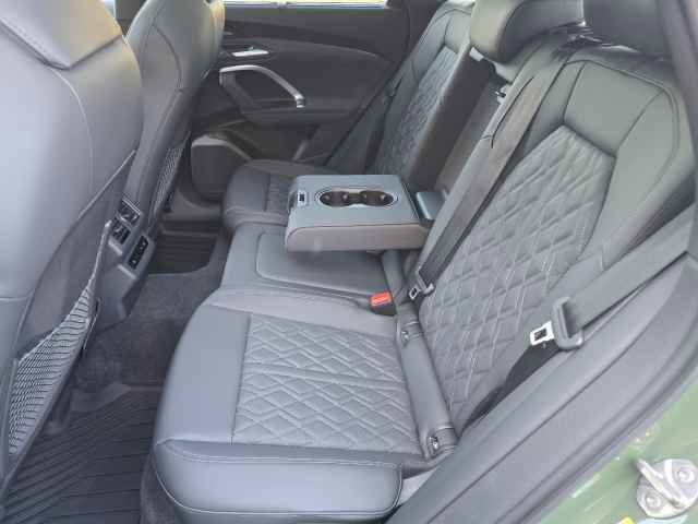 New 2025 Audi SQ5 Prestige image 38