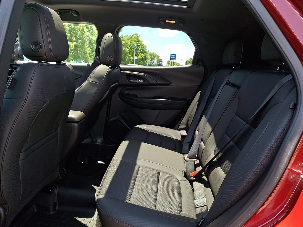 Certified 2022 Chevrolet TrailBlazer RS w/ Sun and Liftgate Package AWD/4WD image 10