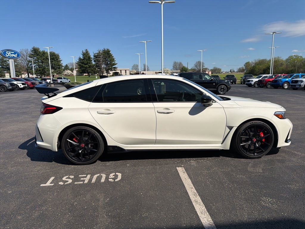 Used 2025 Honda Civic Type R image 5