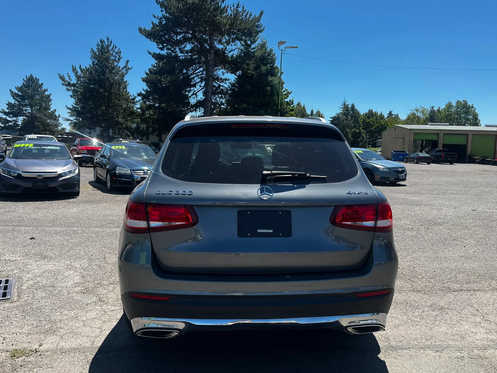 Used 2017 Mercedes-Benz GLC 300 4MATIC image 4