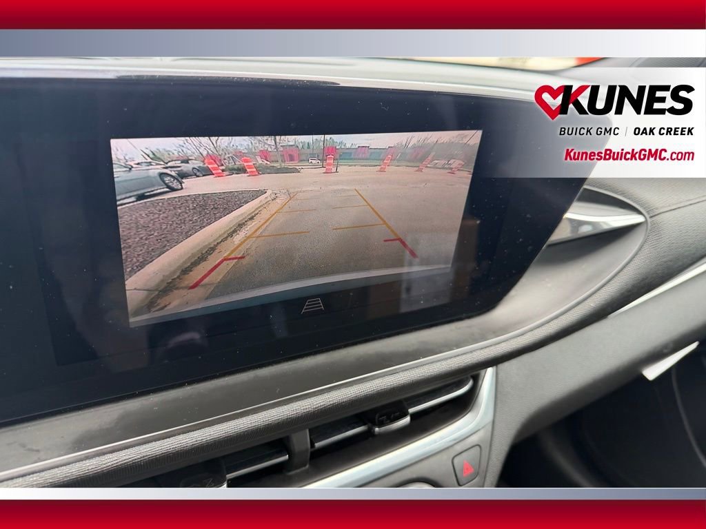 Used 2024 Buick Envista Preferred w/ Advanced Safety Package image 24