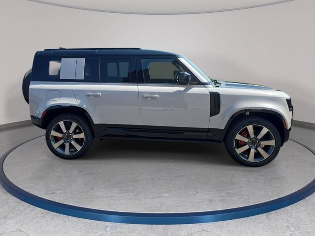 New 2026 Land Rover Defender 110 X AWD/4WD image 4