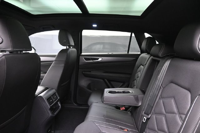 New 2026 Volkswagen Atlas Cross Sport SE AWD/4WD image 18