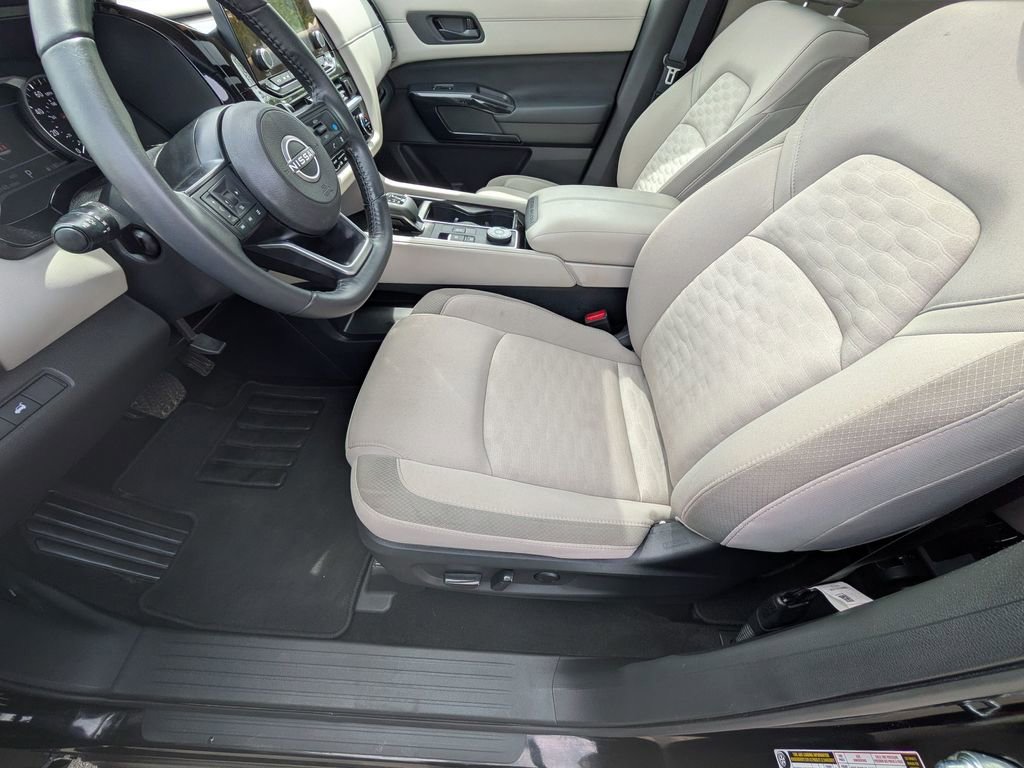 Certified 2024 Nissan Pathfinder SV w/ SV Premium Package AWD/4WD image 12