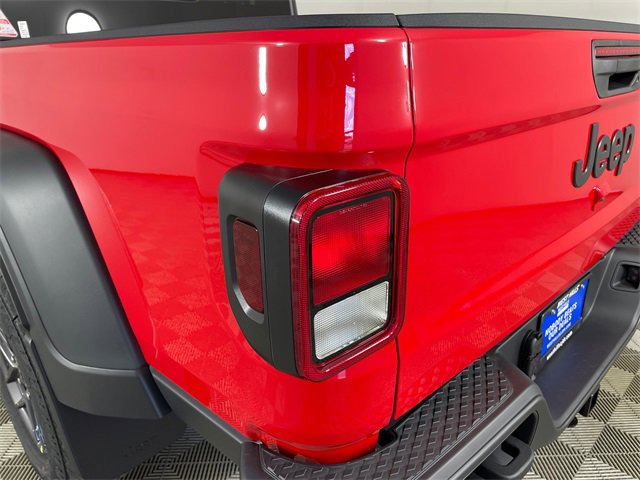 New 2025 Jeep Gladiator Sport image 18