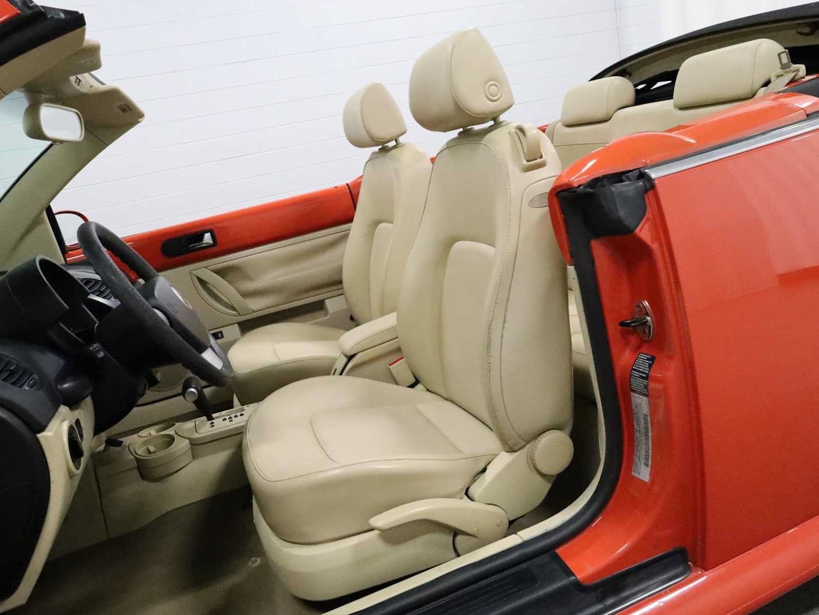Used 2005 Volkswagen Beetle GLS FWD image 5