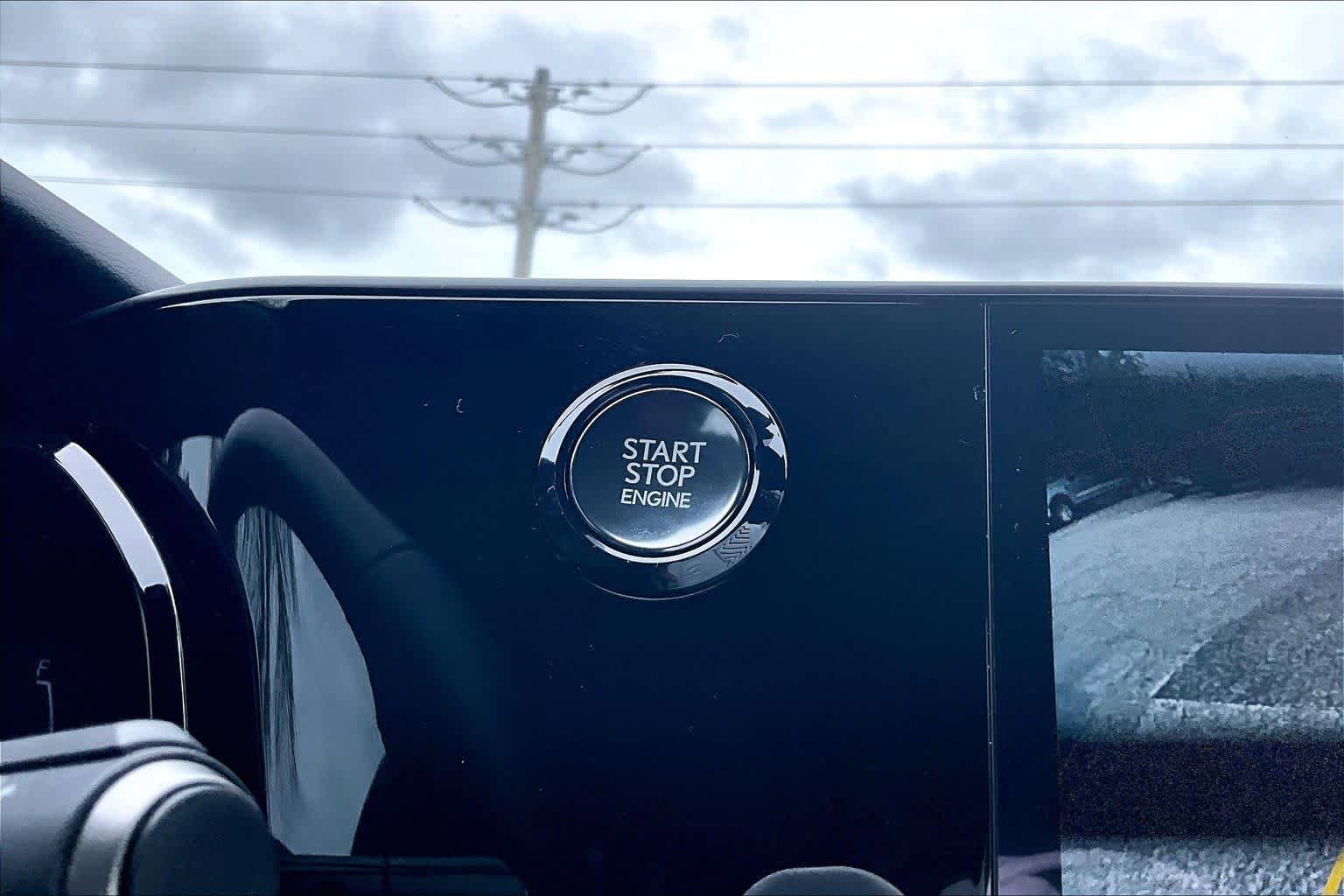 Used 2025 Lexus NX 250 FWD w/ Accessory Package (Z2) image 33