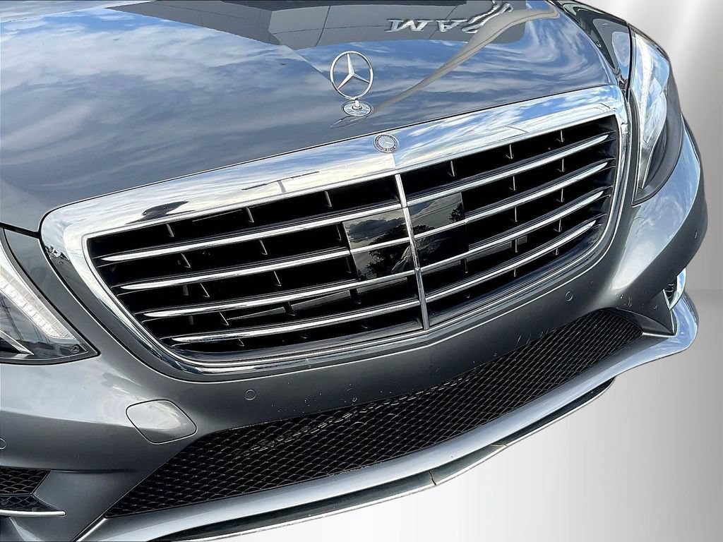 Used 2017 Mercedes-Benz S 550 4MATIC Sedan image 32