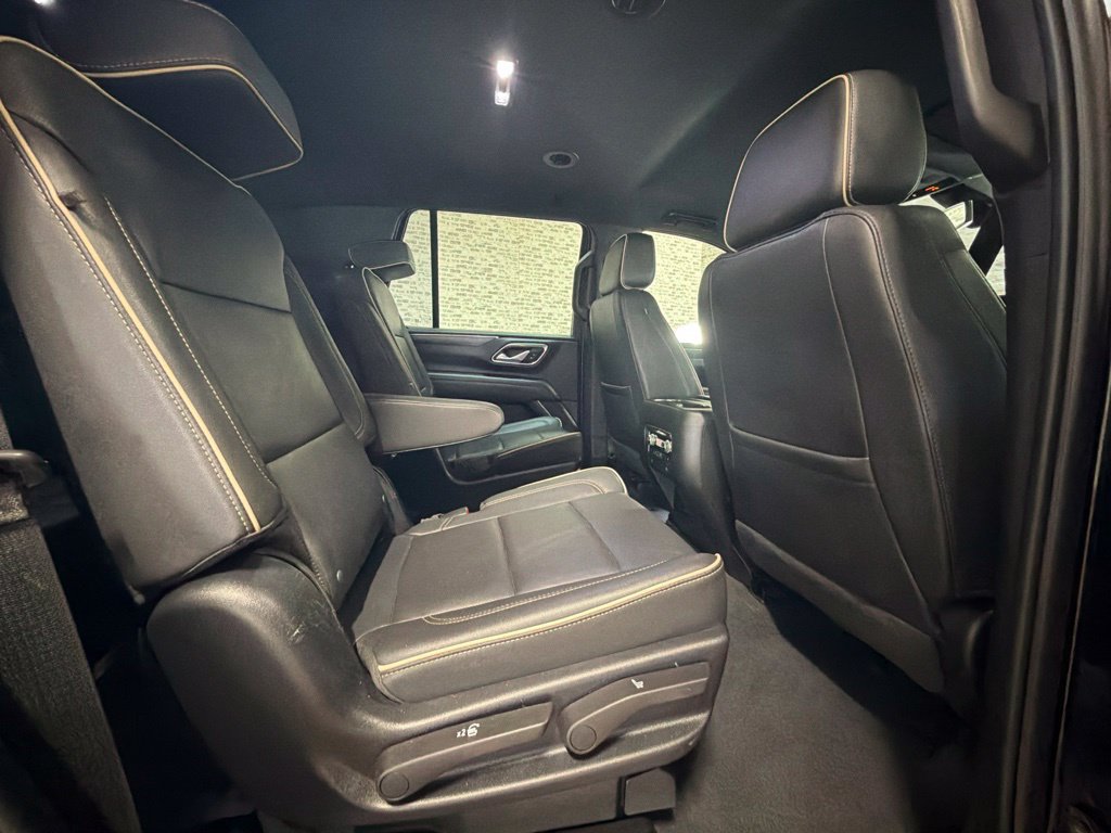 Used 2022 GMC Yukon SLT w/ SLT Luxury Package AWD/4WD image 13
