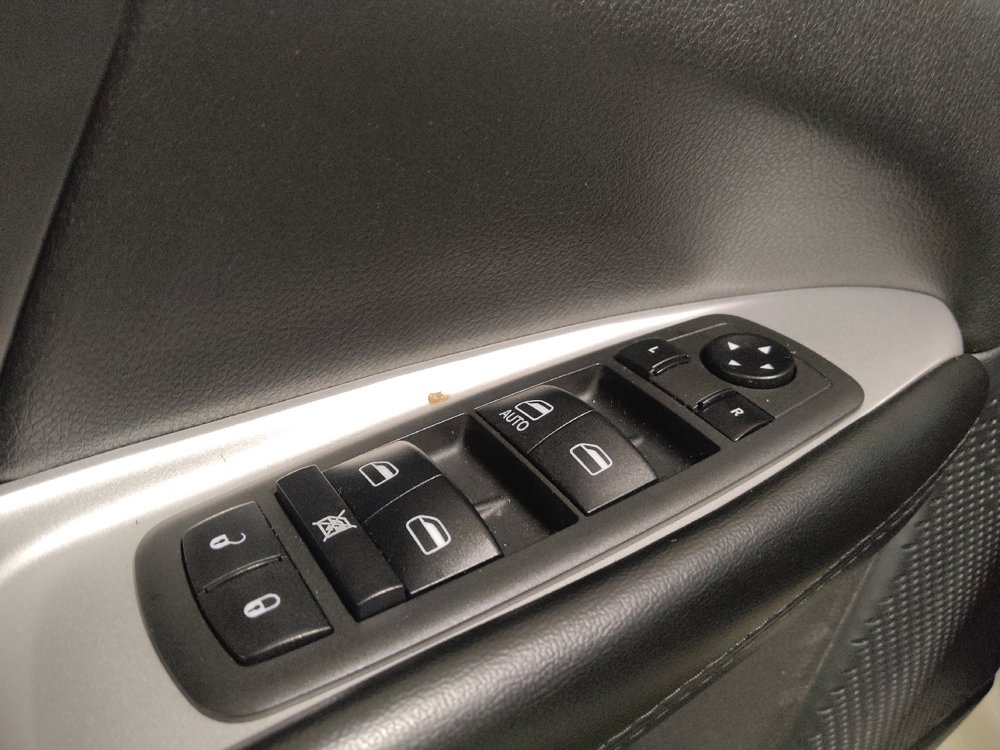 Used 2020 Dodge Journey SE w/ SE Popular Equipment Group FWD image 27