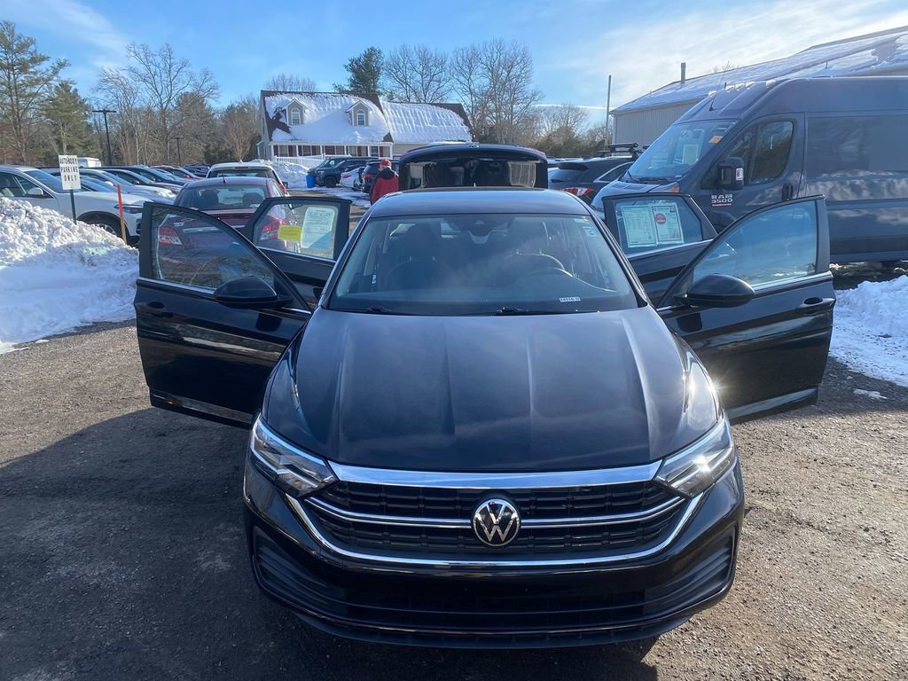 Used 2024 Volkswagen Jetta S image 29
