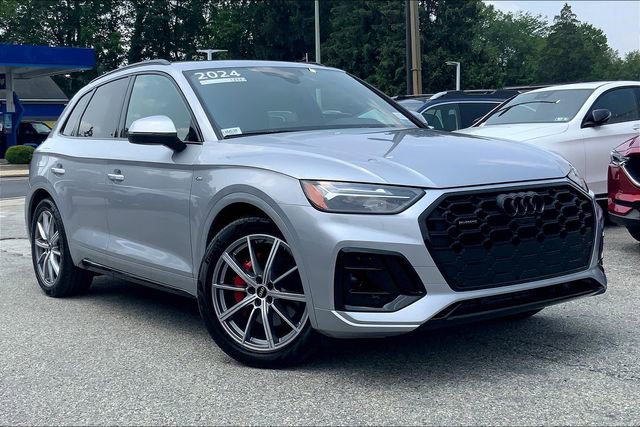 Used 2024 Audi Q5 e Premium Plus