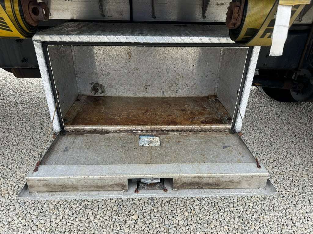 Used 2015 Ford F650 2WD Regular Cab Super Duty image 23